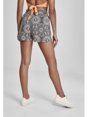 Дамски къси панталони на черно-бели фигури Urban Classics Ladies AOP Viscose Resort Shorts 