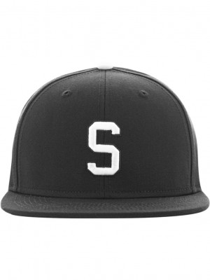 Шапка с козирка в сив и черен цвят Letter Snapback S 