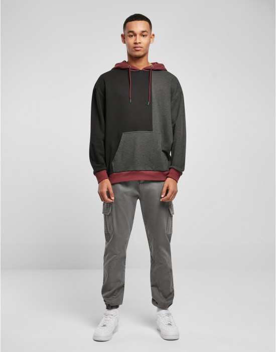 Мъжки суичър с качулка в цветен десен Urban Classics Color Hoody black/charcoal, Суичъри - Lit.bg Мъжки суичър с качулка в цветен десен Urban Classics Color Hoody black/charcoal, Суичъри - Lit.bg