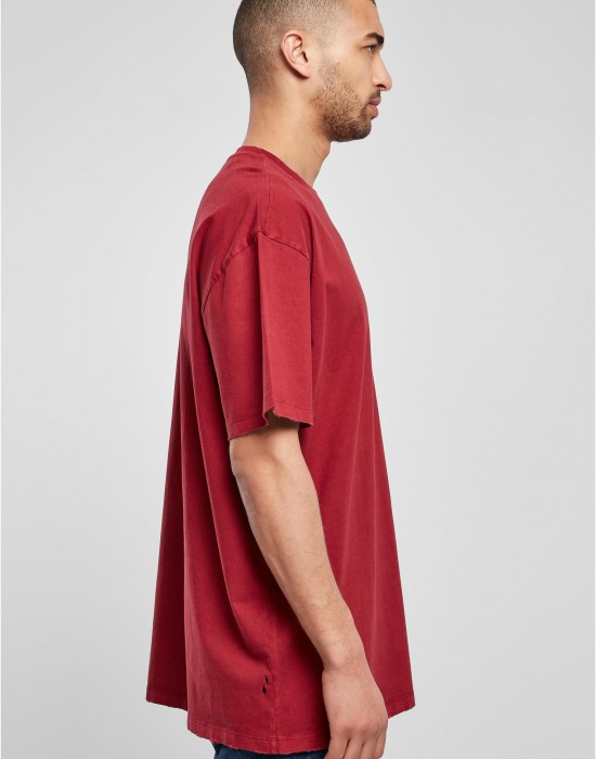 Мъжка тениска в червен цвят Urban Classics Distressed Tee, Тениски - Lit.bg Мъжка тениска в червен цвят Urban Classics Distressed Tee, Тениски - Lit.bg