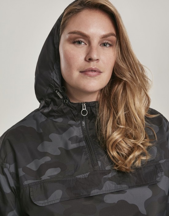  Дамско яке в камуфлажен цвят от Urban Classics Ladies Camo Pull Over 