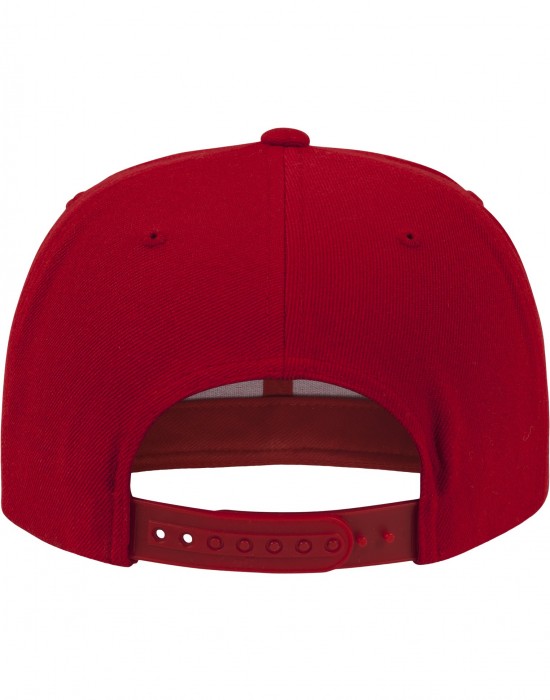 Шапка с козирка в червено Classic Snapback