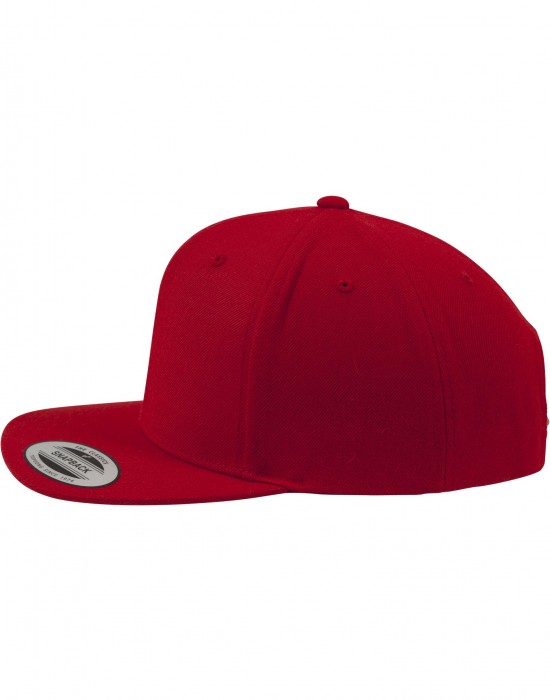 Шапка с козирка в червено Classic Snapback