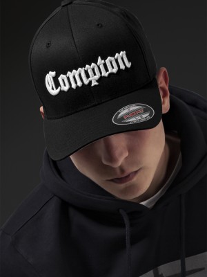 Черна шапка с козирка Flexfit Compton