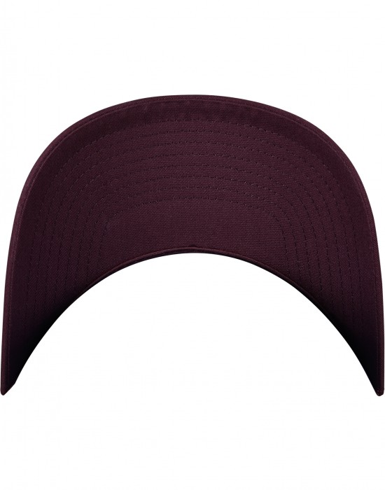 Шапка с козирка в тъмно червено Urban Classics Curved Classic Snapback maroon one size