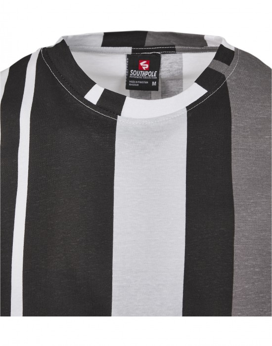 Мъжка тениска в черен цвят Southpole Vertical Block AOP T-Shirt black Мъжка тениска в черен цвят Southpole Vertical Block AOP T-Shirt black