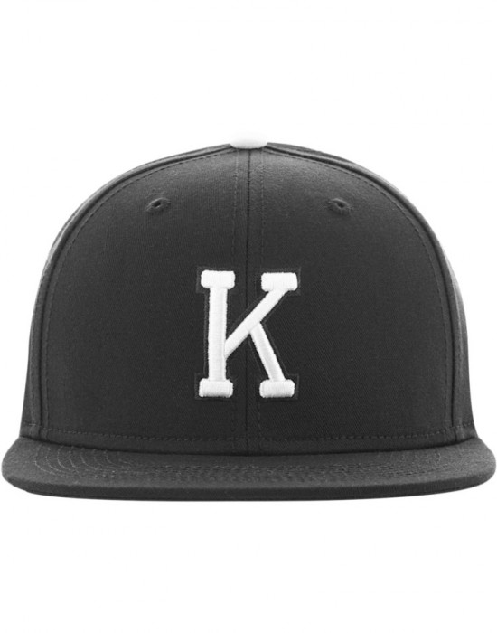 Шапка с козирка в сив и черен цвят Letter Snapback K, Аксесоари - Lit.bg