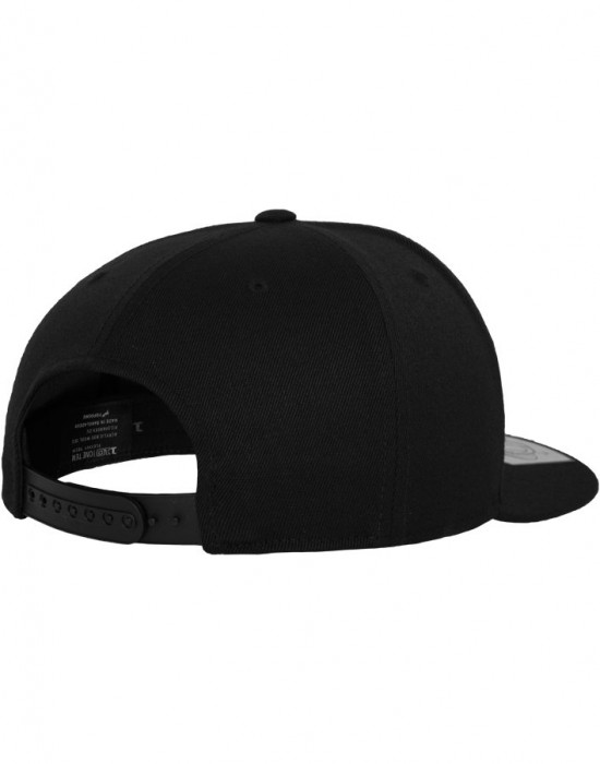 Шапка с козирка в черно 110 Fitted Snapback, Аксесоари - Lit.bg