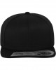 Шапка с козирка в черно 110 Fitted Snapback, Аксесоари - Lit.bg