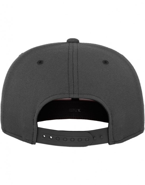 Шапка с козирка в тъмносиво 110 Fitted Snapback, Аксесоари - Lit.bg