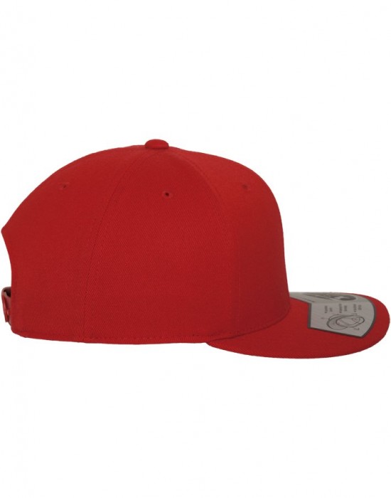 Шапка с козирка в червено 110 Fitted Snapback, Аксесоари - Lit.bg