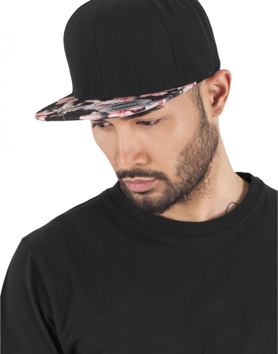 Шапка с козирка в черно Floral Snapback, Аксесоари - Lit.bg