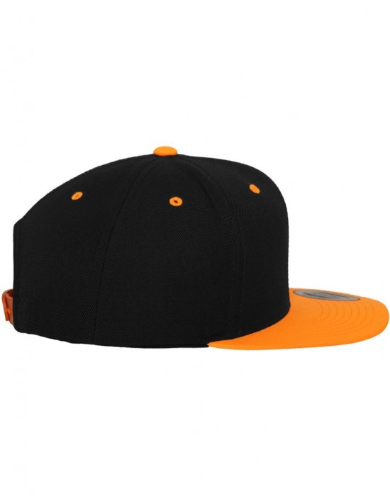 Шапка с козирка в черно Classic Snapback 2-Tone, Аксесоари - Lit.bg