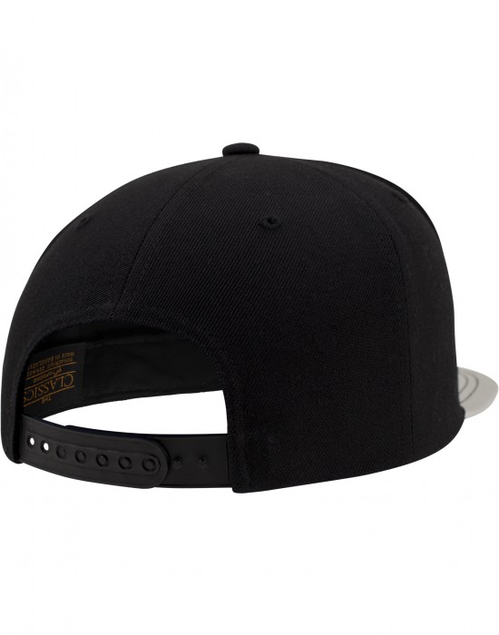 Шапка с козирка в черно Metallic Visor Snapback, Аксесоари - Lit.bg Шапка с козирка в черно Metallic Visor Snapback, Аксесоари - Lit.bg