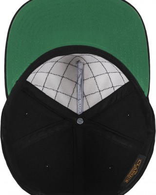 Шапка с козирка в черно Diamond Quilted Snapback 