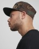 Шапка с козирка в зелен камуфлажен цвят Classic Snapback 2-Tone, Аксесоари - Lit.bg