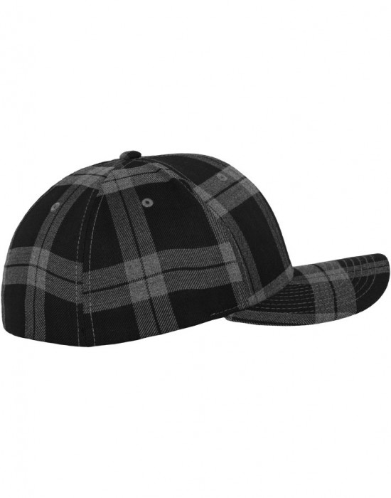 Шапка с козирка в черно и сиво Flexfit Tartan Plaid, Аксесоари - Lit.bg