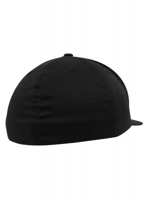 Шапка с козирка в черно Flexfit Flat Visor