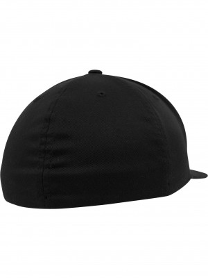 Шапка с козирка в черно Flexfit Flat Visor