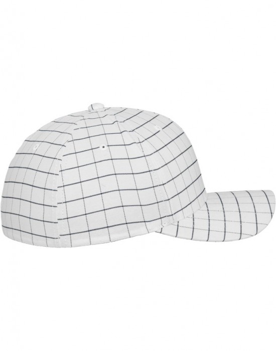 Шапка с козирка в бяло Flexfit Square Check Cap, Аксесоари - Lit.bg