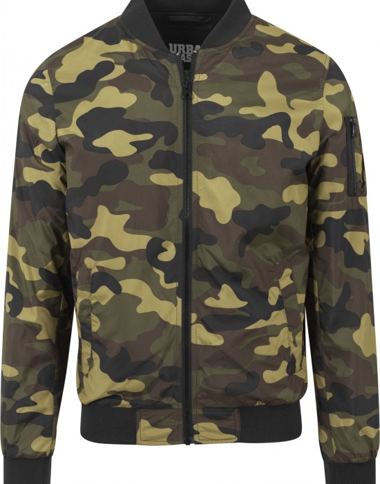 Мъжко тънко яке тип бомбър Urban Classics в камуфлаж woodcamo, Мъже - Lit.bg Мъжко тънко яке тип бомбър Urban Classics в камуфлаж woodcamo, Мъже - Lit.bg