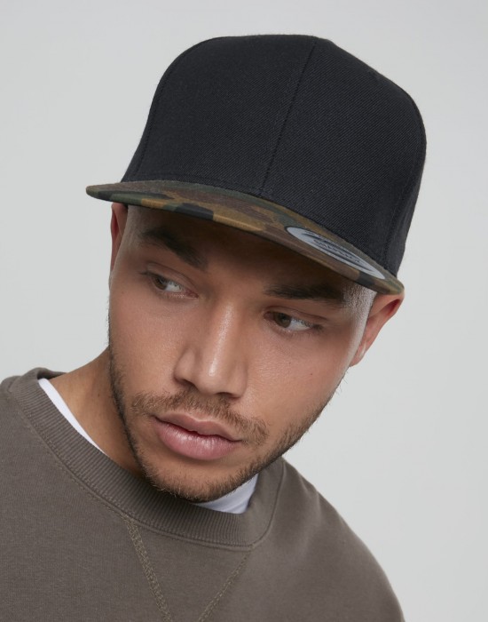 Шапка с козирка в черно Classic Snapback 2-Tone Camo, Аксесоари - Lit.bg