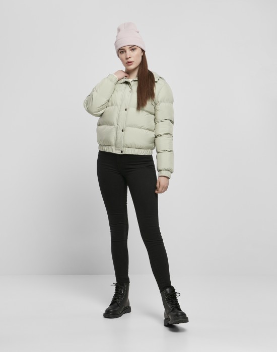 Дамско яке в цвят светла маслина Urban Classics Hooded Puffer softsalvia, Жени - Lit.bg