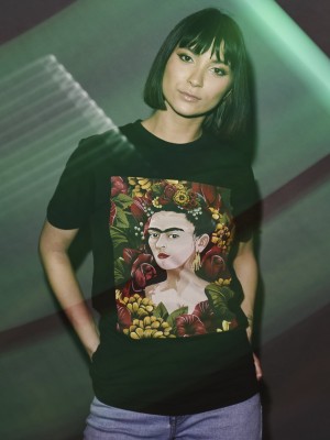 Дамска тениска Merchcode Frida Kahlo в черен цвят