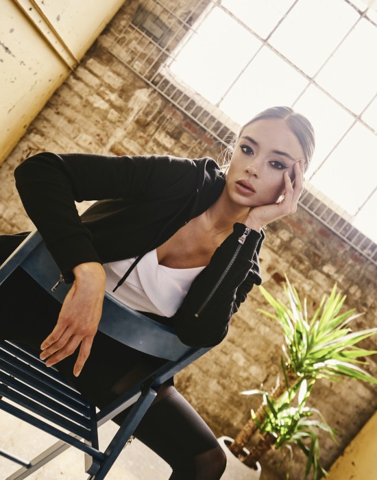 Дамски суичър в черно Urban Classics Ladies Sweat Parka, Жени - Lit.bg Дамски суичър в черно Urban Classics Ladies Sweat Parka, Жени - Lit.bg