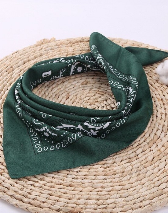 Кърпа за глава бандана HoodStyle Bandana в тъмнозелен цвят, Бандани кърпи - Lit.bg Кърпа за глава бандана HoodStyle Bandana в тъмнозелен цвят, Аксесоари - Lit.bg