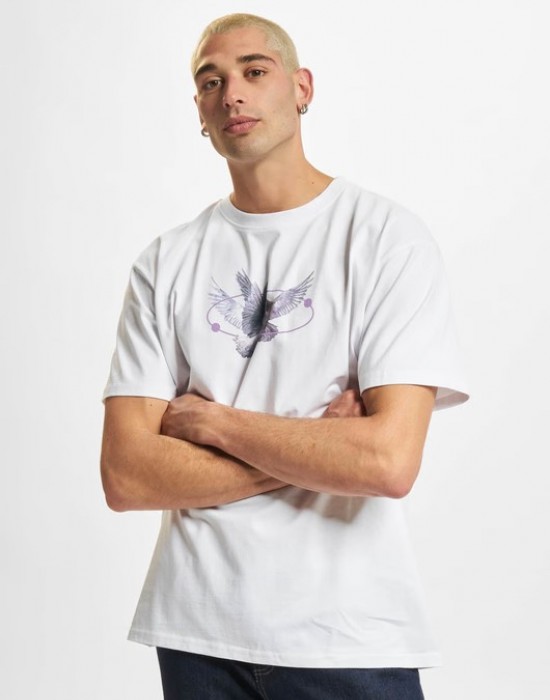 Мъжка тениска в бял цвят Mister Tee Vive la Liberte, Тениски - Lit.bg Мъжка тениска в бял цвят Mister Tee Vive la Liberte, Тениски - Lit.bg