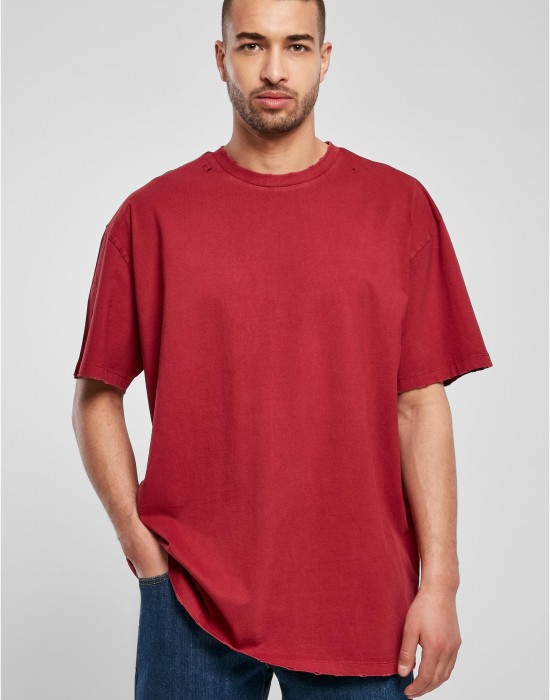 Мъжка тениска в червен цвят Urban Classics Distressed Tee, Тениски - Lit.bg Мъжка тениска в червен цвят Urban Classics Distressed Tee, Тениски - Lit.bg