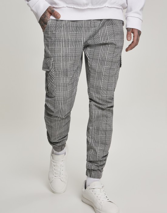 Мъжки карго панталон в черно и бяло Urban Classics AOP Glencheck Cargo Jog Pants, Панталони - Lit.bg Мъжки карго панталон в черно и бяло Urban Classics AOP Glencheck Cargo Jog Pants, Панталони - Lit.bg