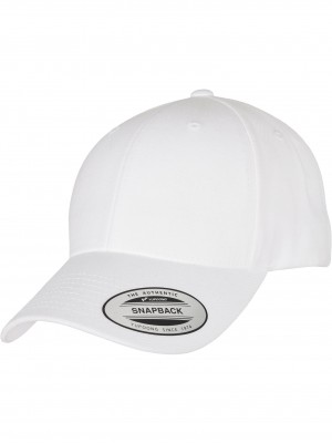 Шапка с козирка в бял цвят Urban Classics Premium Curved Visor Snapback 