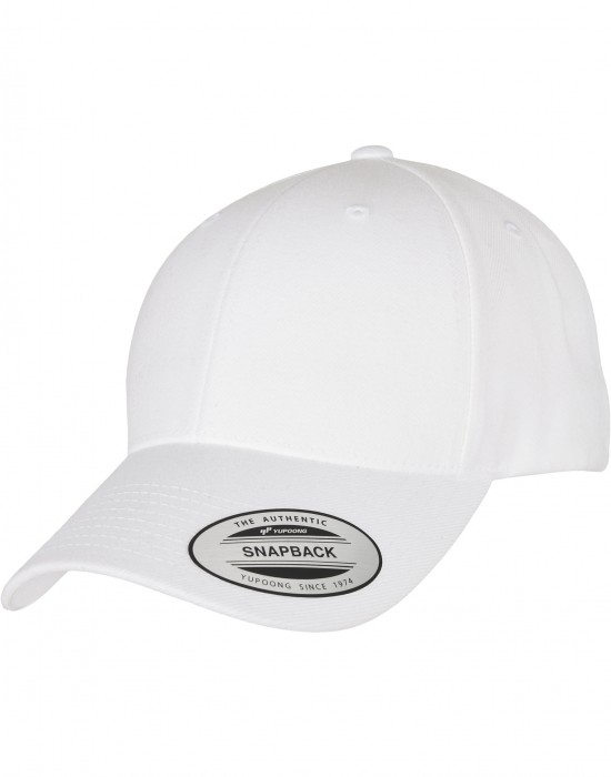 Шапка с козирка в бял цвят Urban Classics Premium Curved Visor Snapback, Аксесоари - Lit.bg