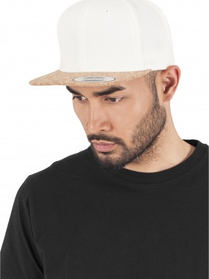 Шапка с козирка в бяло Cork Snapback 