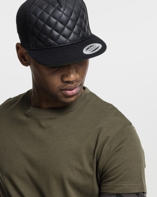 Шапка с козирка в черно Diamond Quilted Snapback 