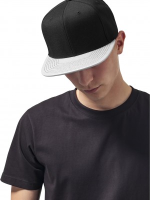 Шапка с козирка в черно Metallic Visor Snapback