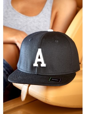 Шапка с козирка в сив и черен цвят Letter Snapback A 