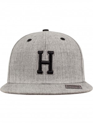 Шапка с козирка в сив и черен цвят Letter Snapback H 