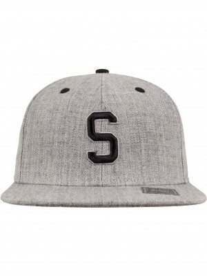 Шапка с козирка в сив и черен цвят Letter Snapback S 