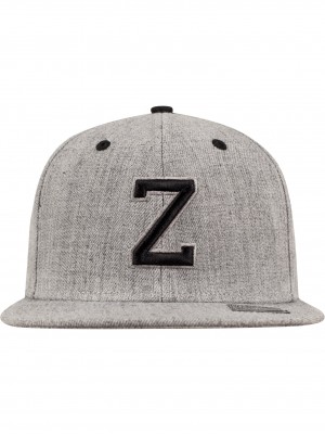 Шапка с козирка в сив и черен цвят Letter Snapback Z 